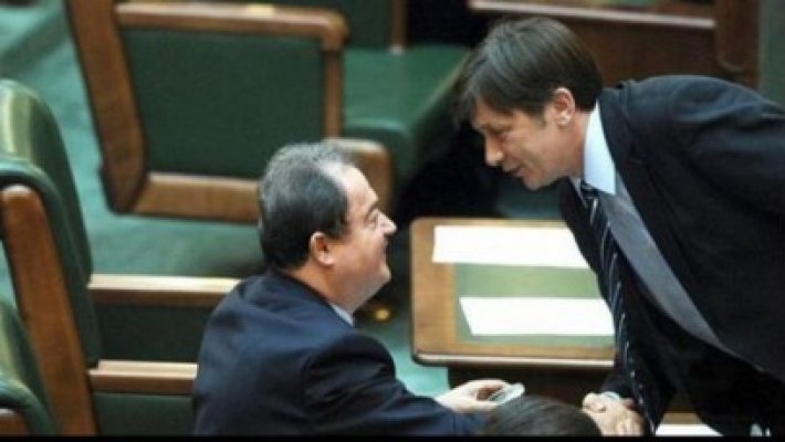 Blaga, lui Antonescu: Vă aşteaptă moţiunea de cenzură a PDL împotriva Guvernului